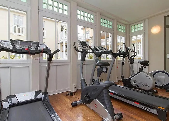 Dünenschloss Dünenschloss 2-20 * Ostseebad Kühlungsborn